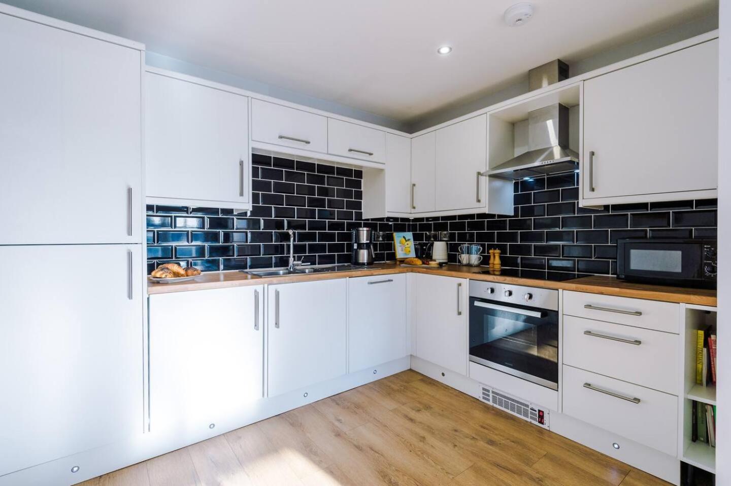 Stunning 2Bedroom 2Bathroom Apt With Parking Space Sheffield Eksteriør billede